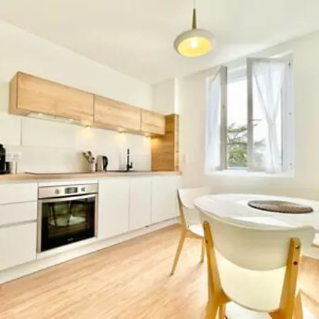 Art Deco I Center I High-speed Wi-fi I Bright * Saint-Nazaire (Loire-Atlantique)