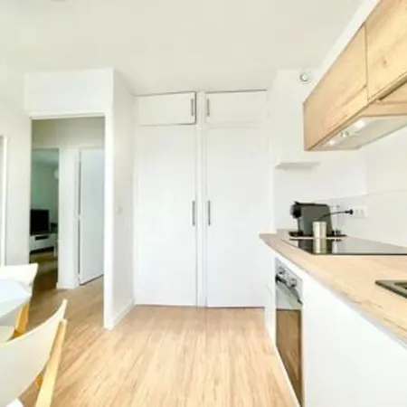 Art Deco I Center I High-speed Wi-fi I Bright Apartment