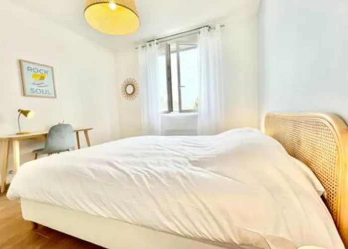 Art Deco I Center I High-speed Wi-fi I Bright Apartament *