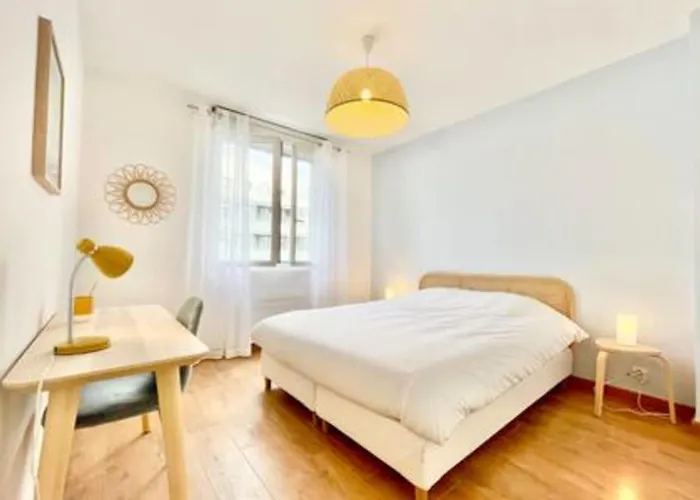 Apartament Art Deco I Center I High-speed Wi-fi I Bright Saint-Nazaire (Loire-Atlantique)